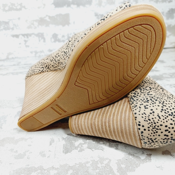 Toms Michelle Natural/Sand Tiny Cheetah Print Espadrille Wedge Sandals V232 - Picture 8 of 11